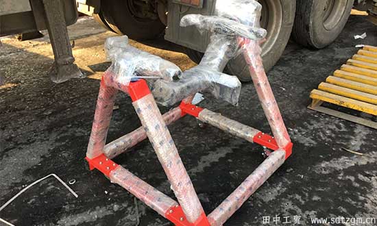 變速箱翻轉(zhuǎn)架